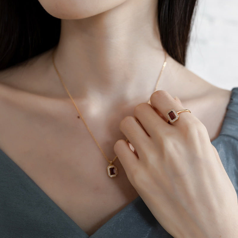 S925 Sterling Silver Jewelry Ring Natural Mozambique Garnet Gemstone Board Style Ring